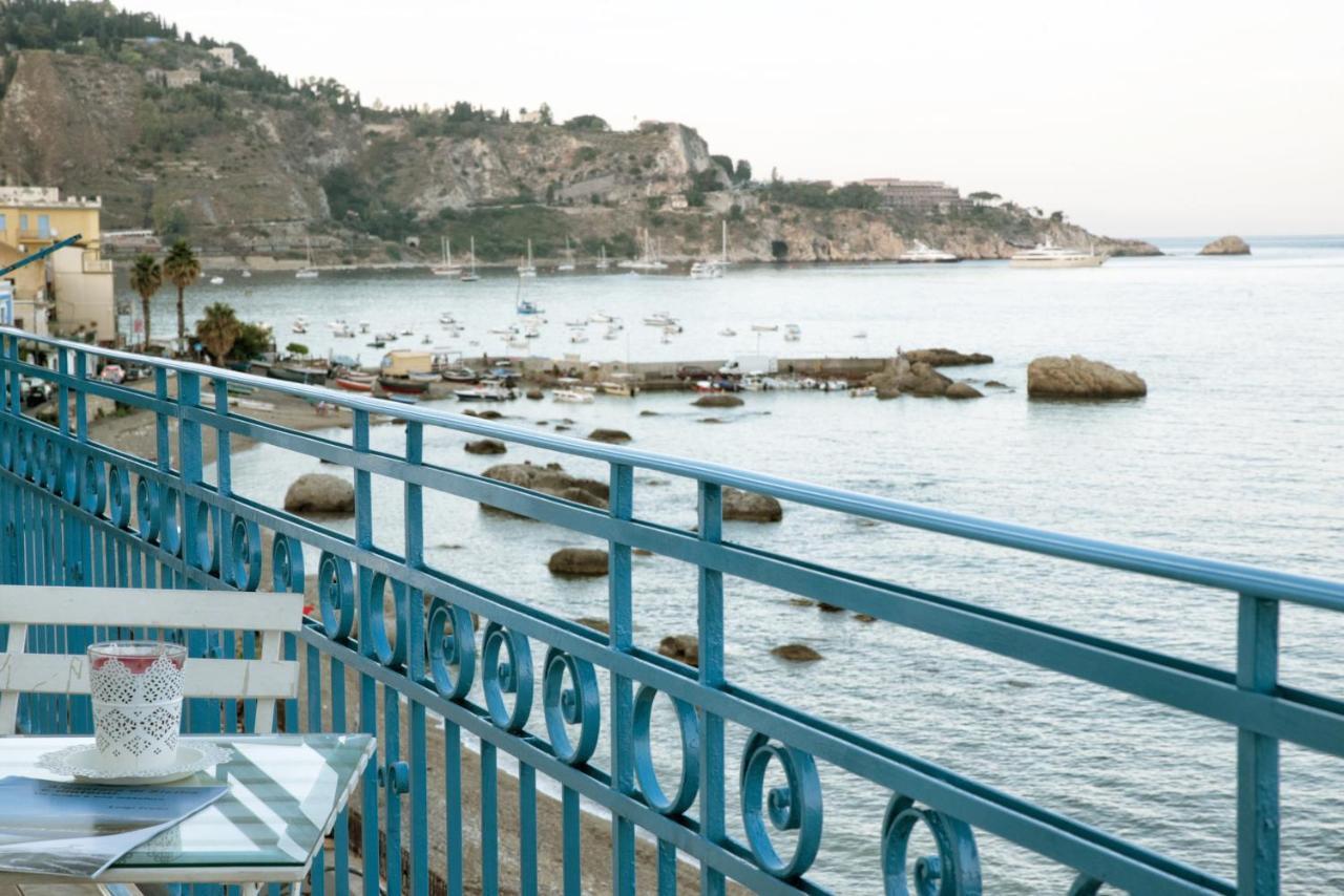 A Due Passi... Apartman Giardini Naxos Kültér fotó